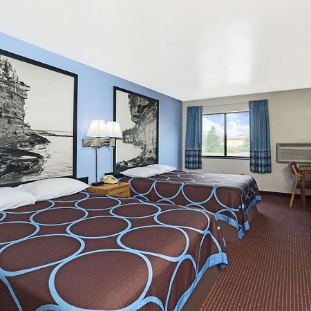Super 8 By Wyndham Wisconsin Dells Exterior foto