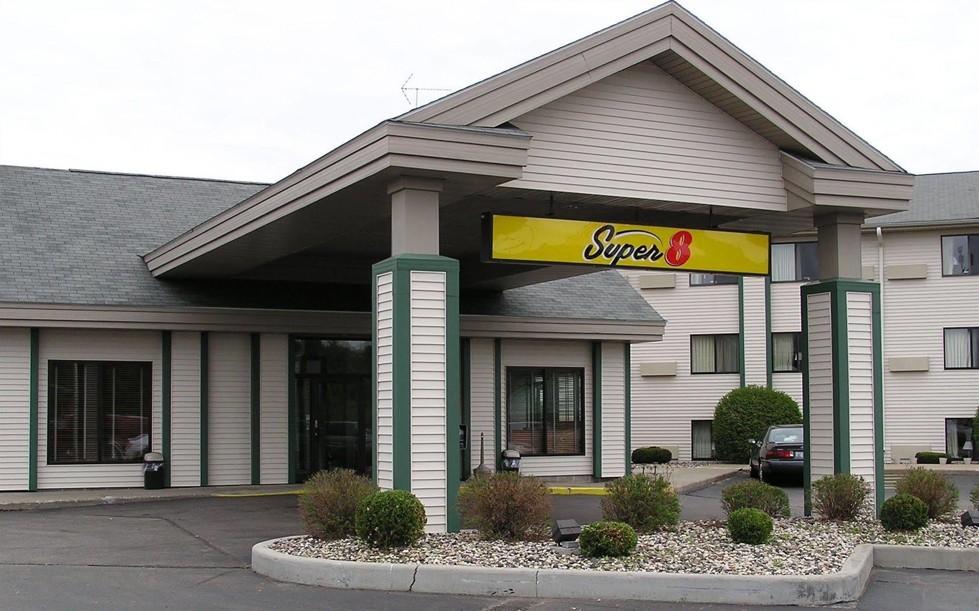 Super 8 By Wyndham Wisconsin Dells Exterior foto